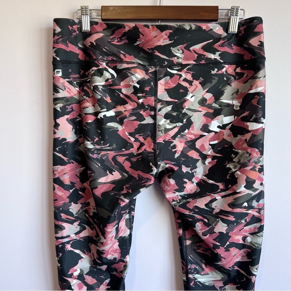 FABLETICS Size XL Pink Camo Pattern Terracotta Salar Leggings EUC - Picture 7 of 10